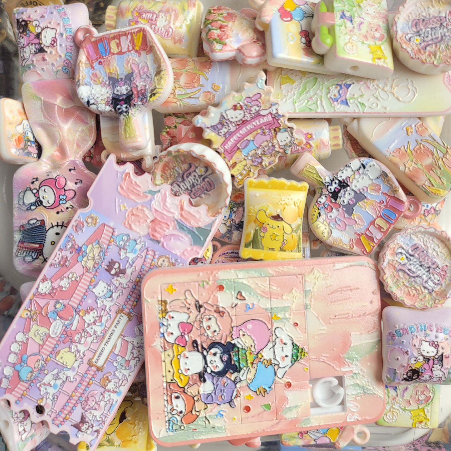 R169「 12/28新作」めっちゃ人気「超可愛い浮き彫り!!サンリオランドパーク。♥。・゚♡゚・。♥。・゚♡゚・。♥。」