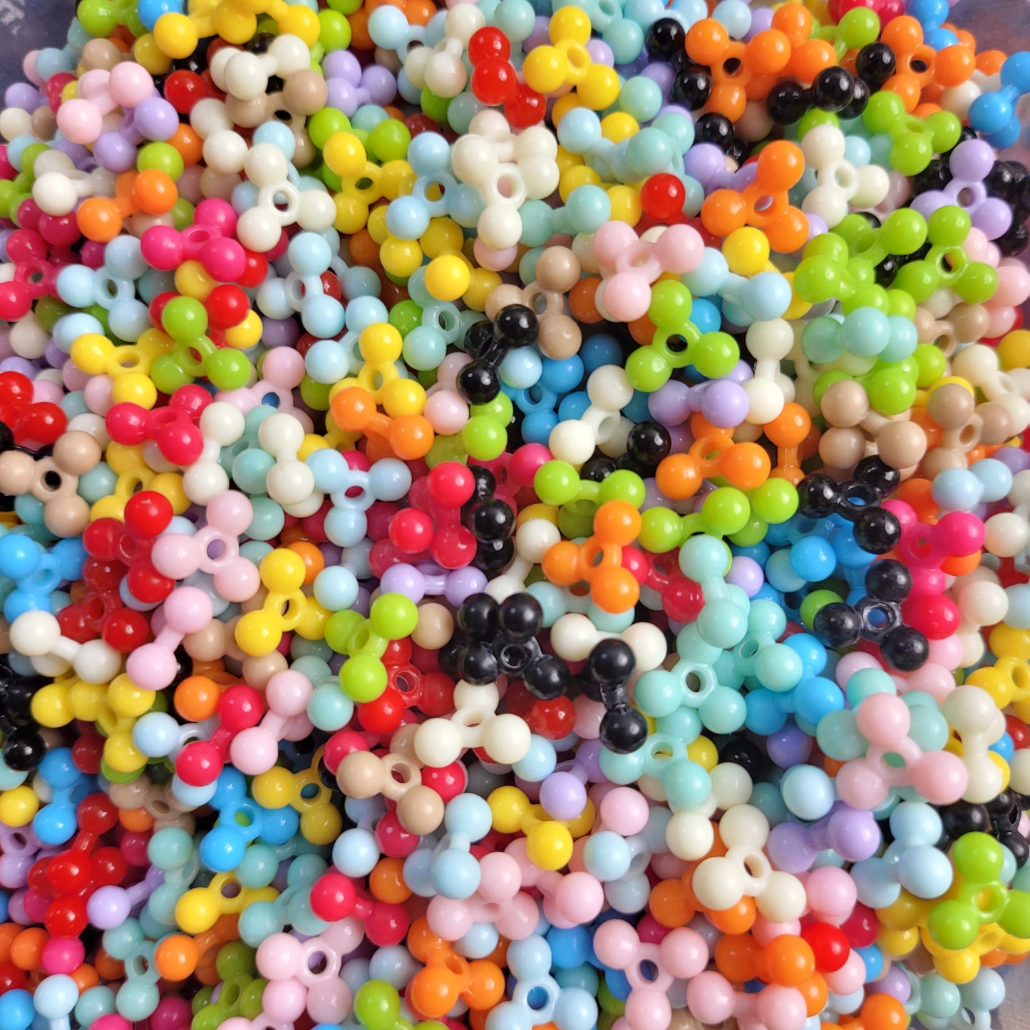 R999 三角ビーズ　ミックス（１００ＭＬ）