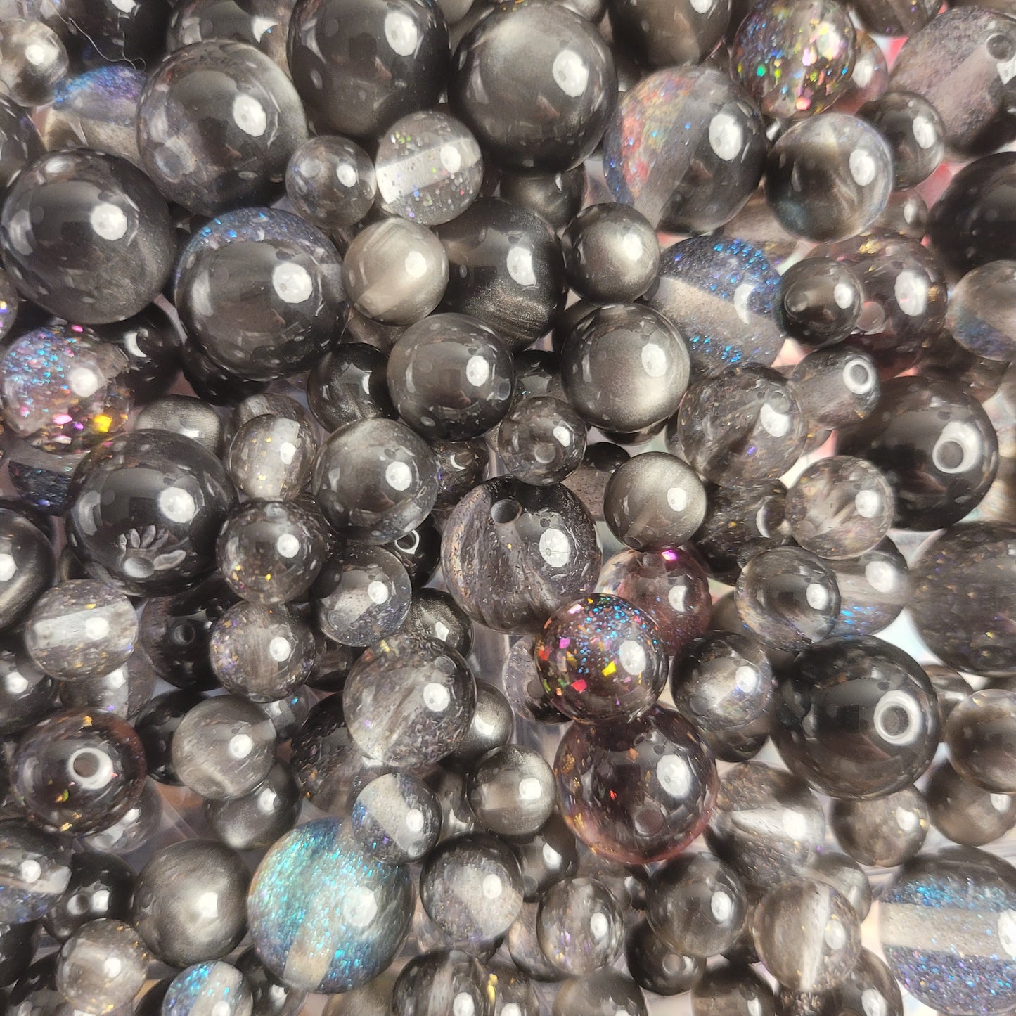 R101「11/16新作」オーロラビーズ　四種　ミックス　単色　１００ｍｌ