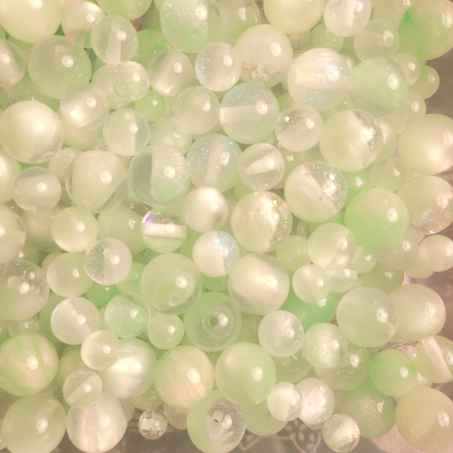 R112「11/25新作」人気超キラキラ！！！綺麗なオーロラビーズミックス　単色　１００ｍｌお得