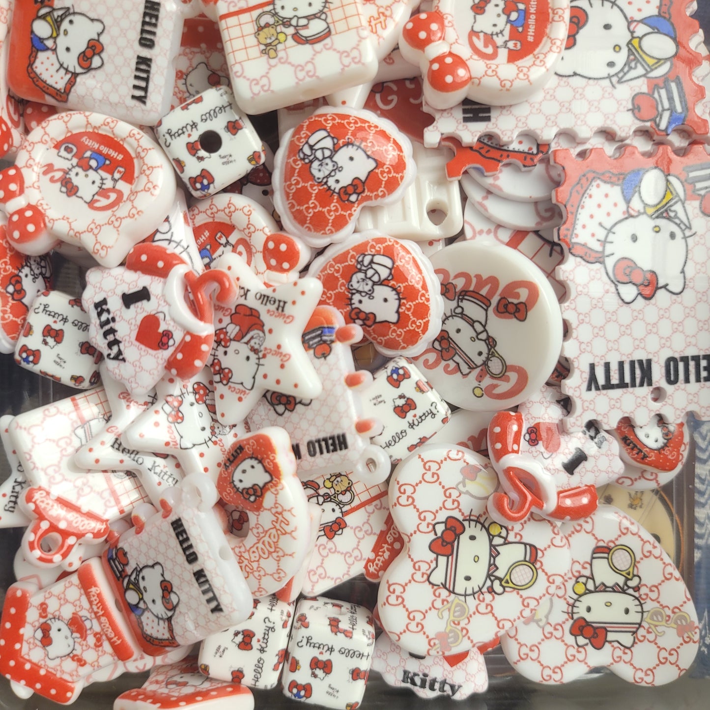 R151「 12/21新作」めっちゃ人気「超可愛い浮き彫り！！！kitty12/21｡♥｡･ﾟ♡ﾟ･｡♥｡･ﾟ♡ﾟ･｡♥｡」