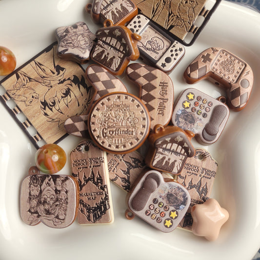 R207「01/15新作」めっちゃ人気「超可愛い、浮き彫り、木製入り　人気商品　HARRY　POTTER｡♥｡･ﾟ♡ﾟ･｡♥｡･ﾟ♡ﾟ･｡♥｡」