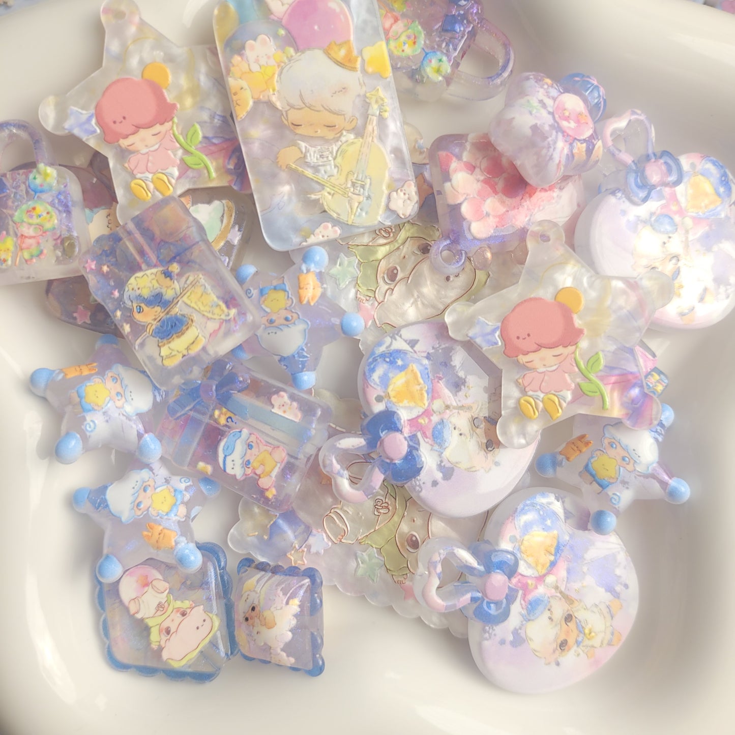 R211「01/17新作」めっちゃ人気「超可愛い、人気商品、UVライトで夜光　DIMOO記念｡♥｡･ﾟ♡ﾟ･｡♥｡･ﾟ♡ﾟ･｡♥｡」